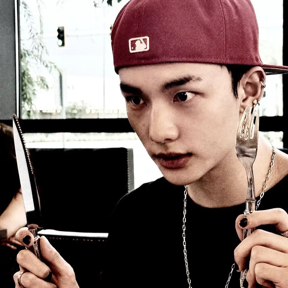 Hyunjin thumbnail