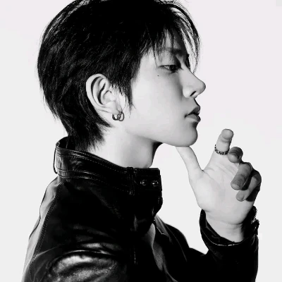 Lee Heeseung  thumbnail