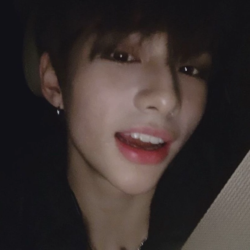 hyunjin thumbnail