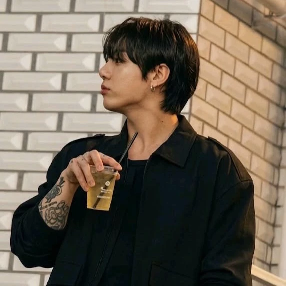 Jeon Jungkook thumbnail