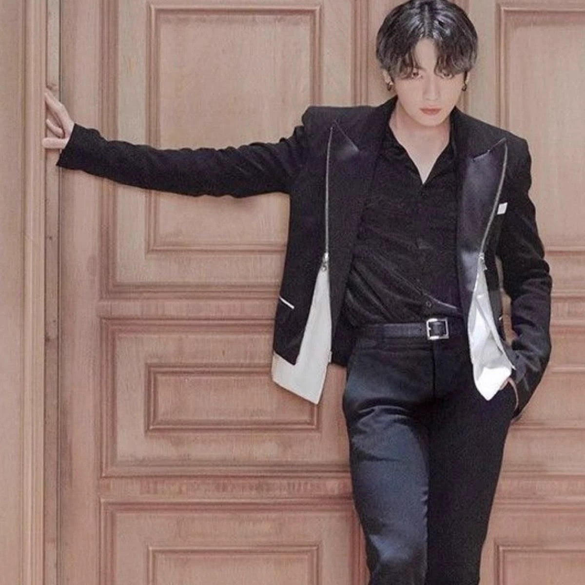 Jeon Jungkook thumbnail