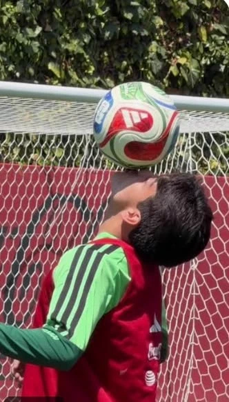 Gil - And the National Team thumbnail