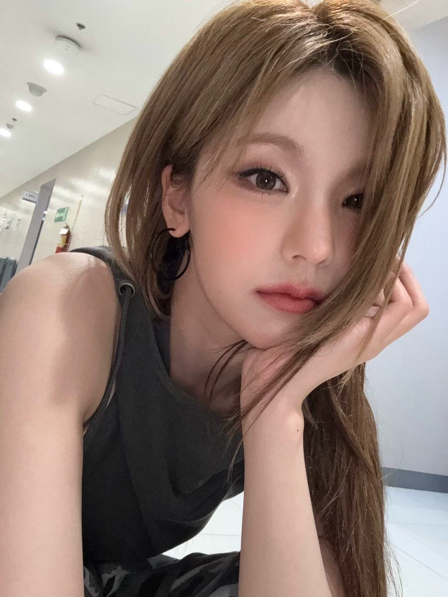 Hwang Yeji thumbnail