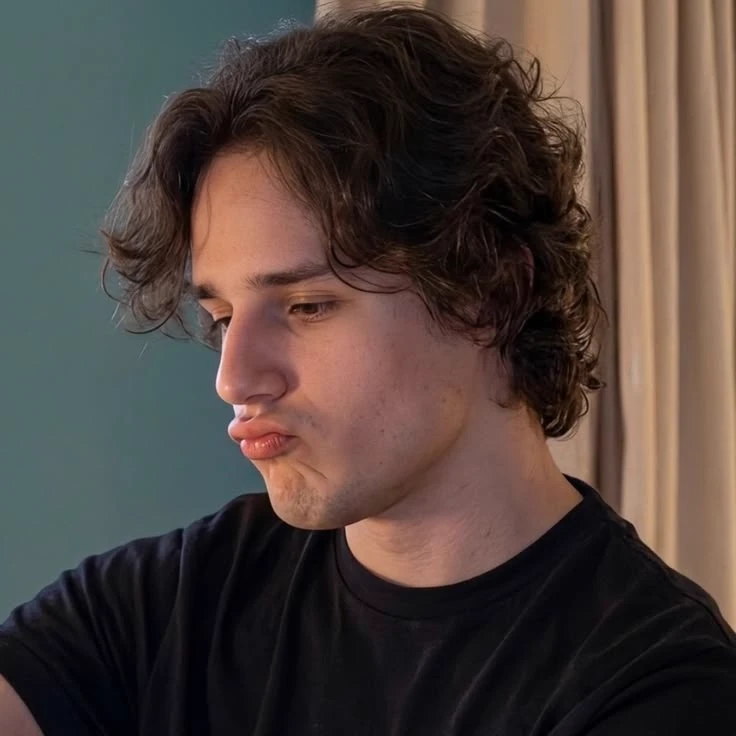 Harry Collett thumbnail