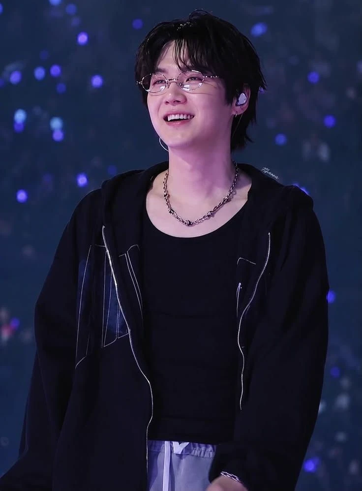 Yoongi the Nerd 💝 thumbnail