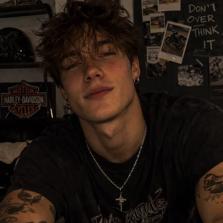 Alex thumbnail