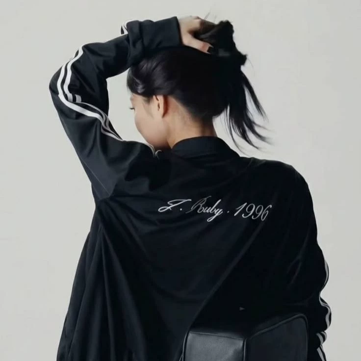 Jennie thumbnail