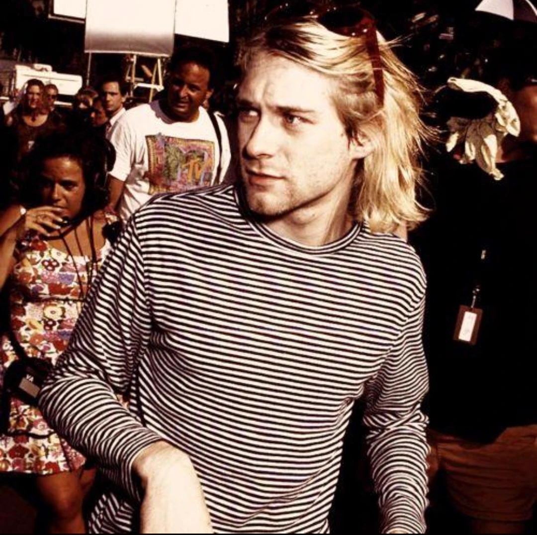 Kurt Cobain / behind the scenes thumbnail