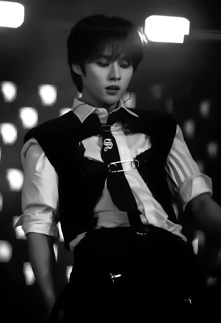 Lee know  thumbnail