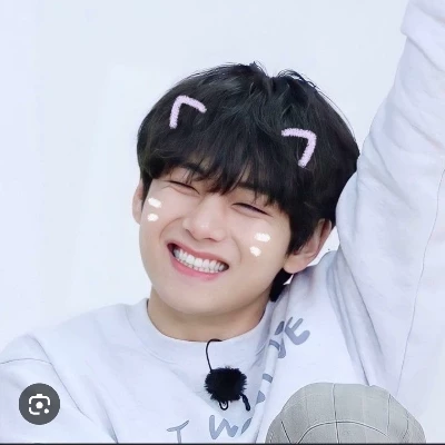 Kim Taehyung (V) thumbnail
