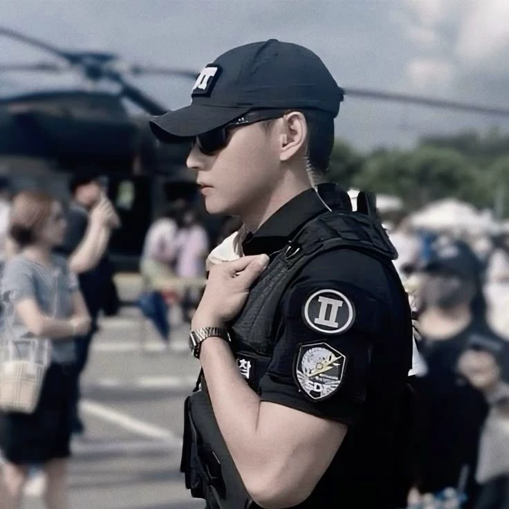 Kim Taehyung thumbnail