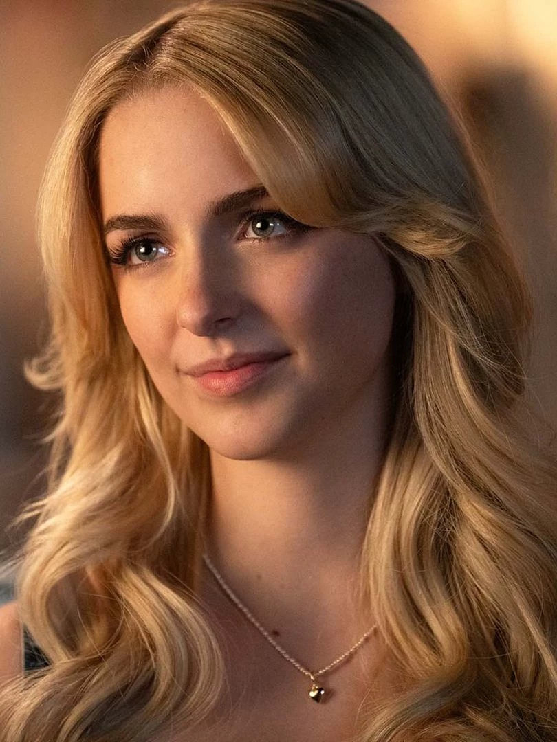 (mckenna grace), gwen sta thumbnail