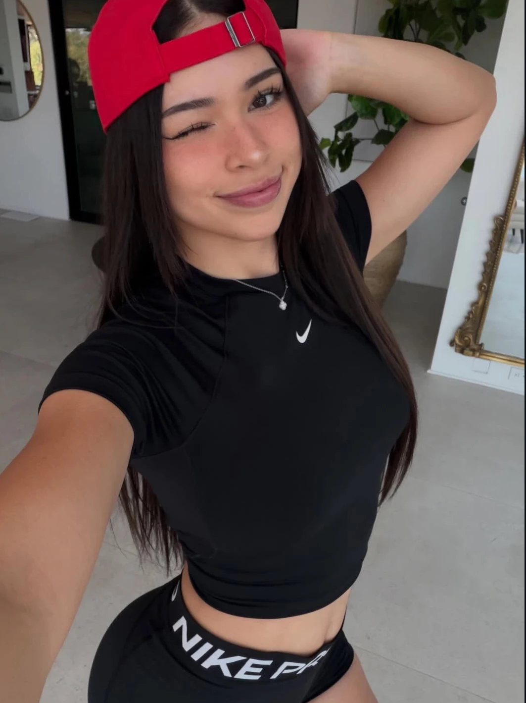 Lya thumbnail