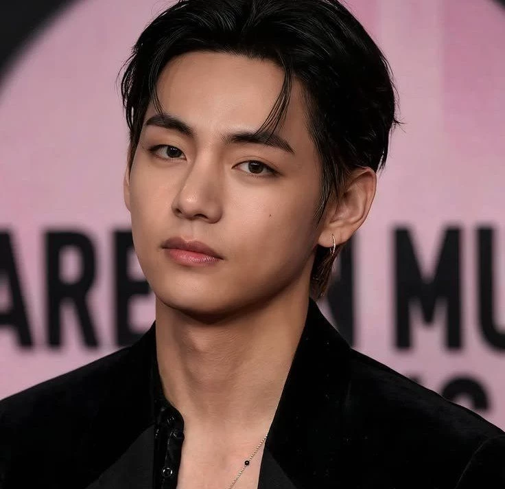 Kim Taehyung thumbnail