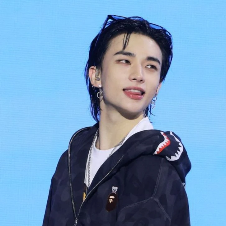 Hwang Hyunjin thumbnail