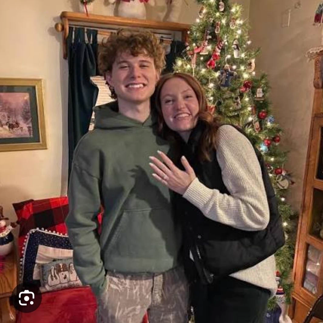 Yikes/Xander and Hannah (parents) thumbnail