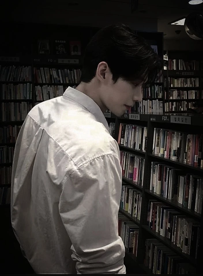 Hyper (your best friend's boy bestie) thumbnail
