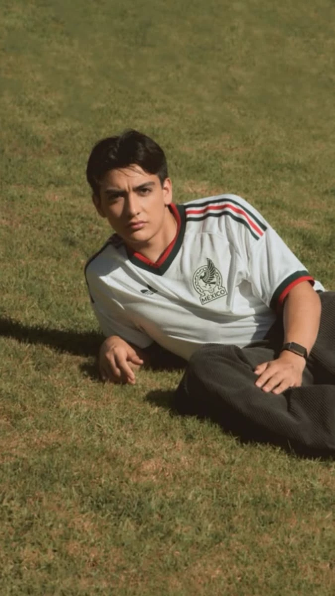 Gilberto Mora ♡ thumbnail