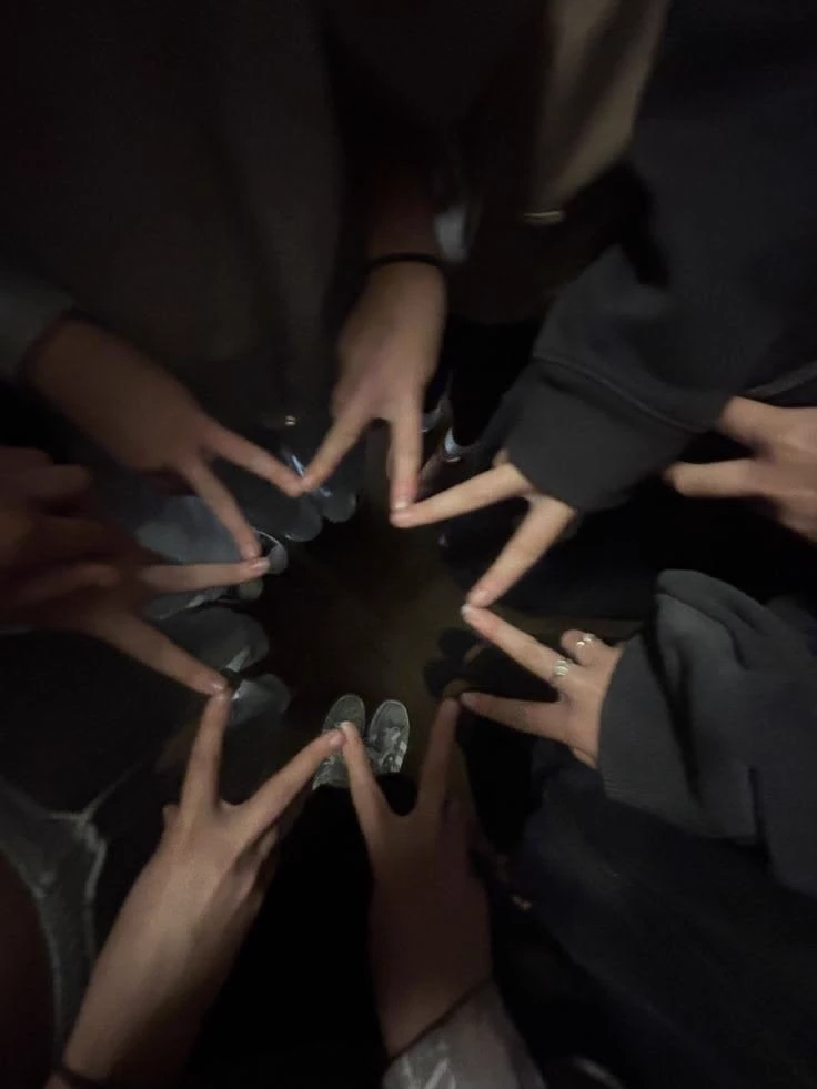group friends thumbnail