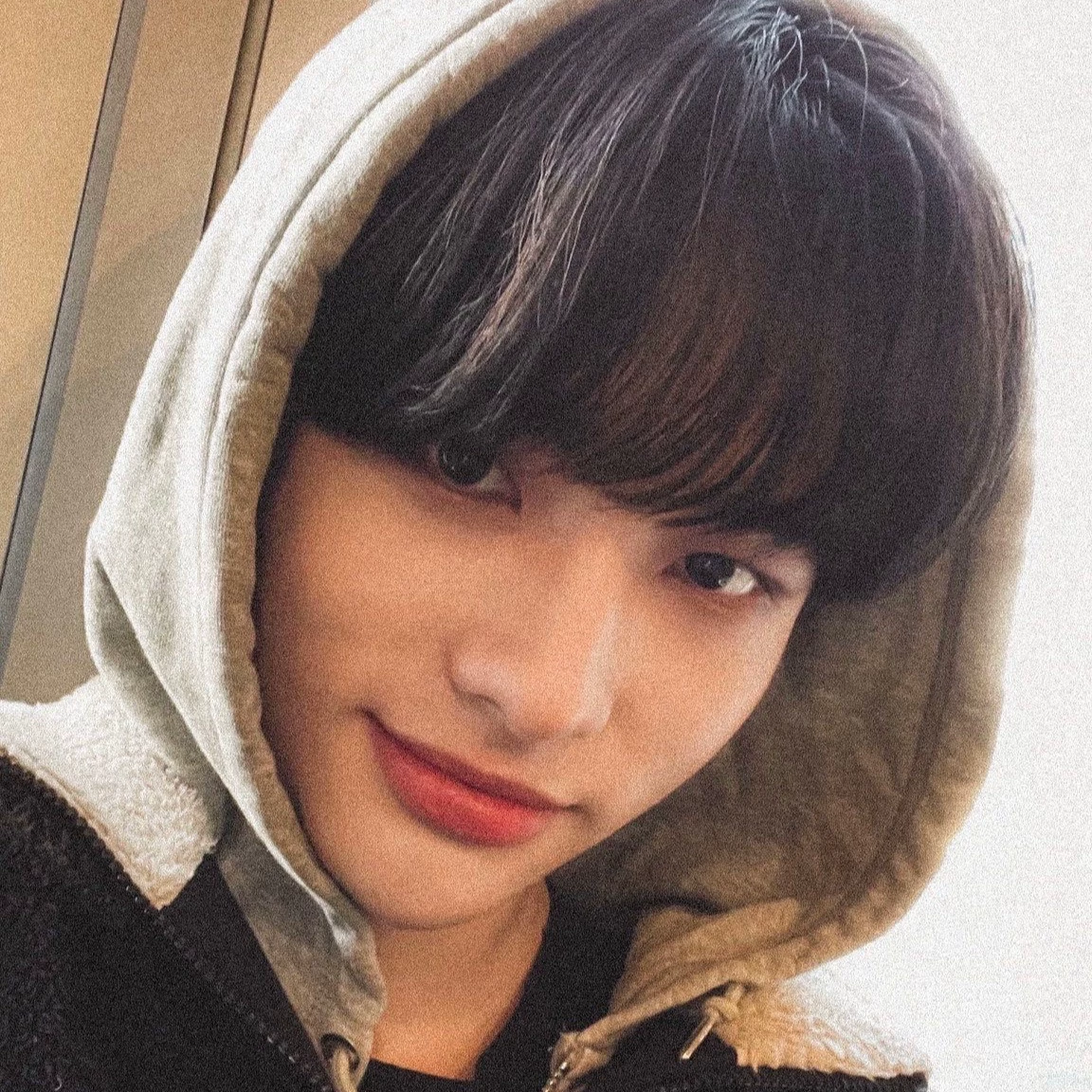 Hwang Hyunjin thumbnail