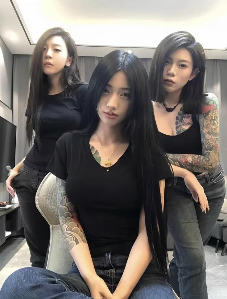 Users *front person*, Belle *back right person*, Xin *back left person* thumbnail