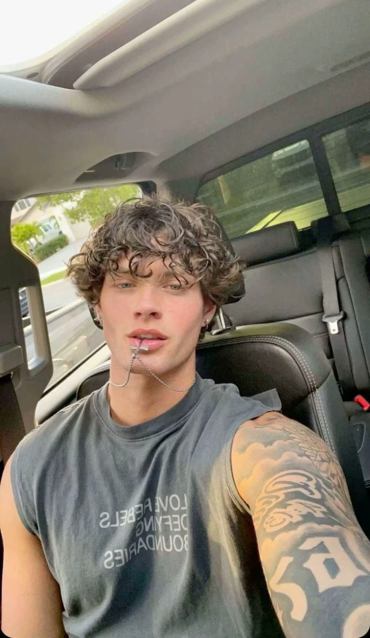 Elias Russo thumbnail
