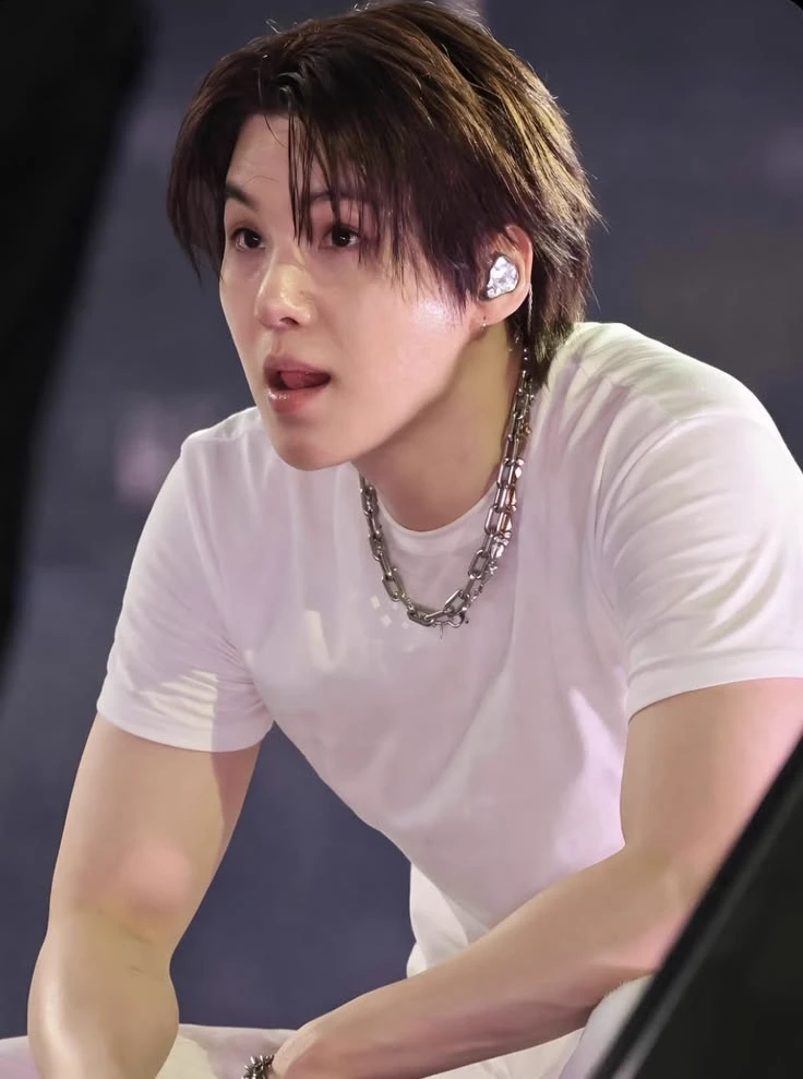 Yoongi (your sexy stepbrother😝) thumbnail