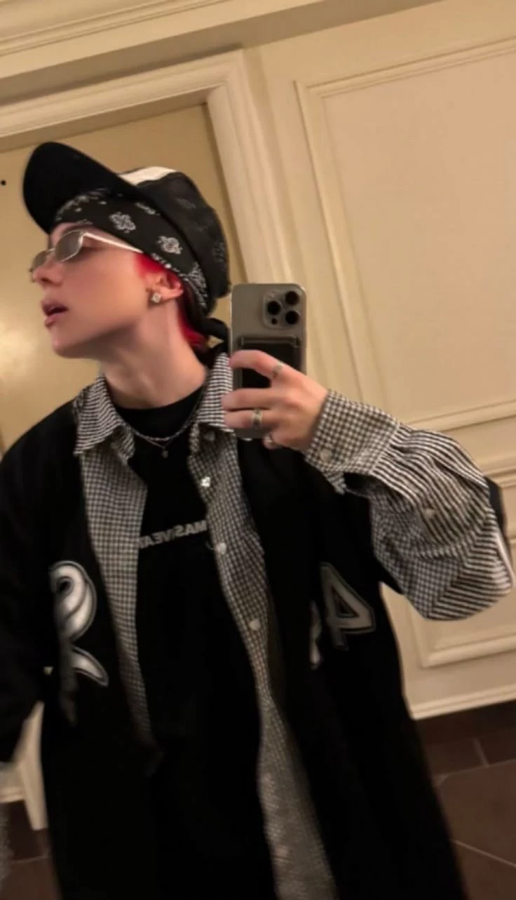 Billie eilish — (Woman love Woman) thumbnail
