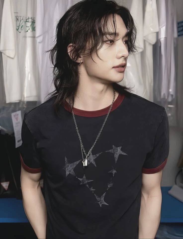 Hyunjin thumbnail