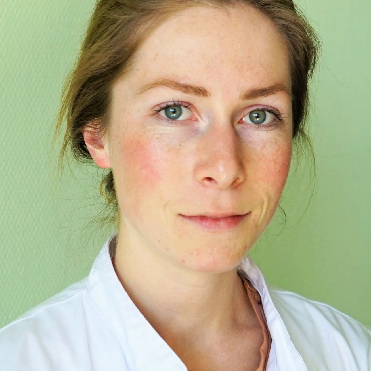 Dr. Clara Bieber thumbnail