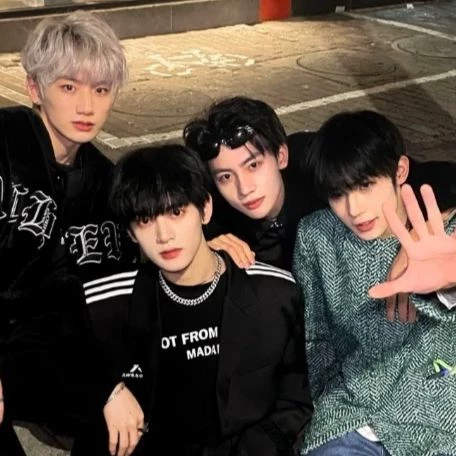 4 husbands thumbnail