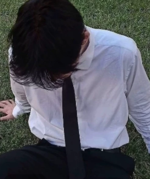 leo thumbnail