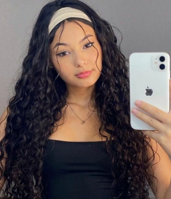 Angelina thumbnail