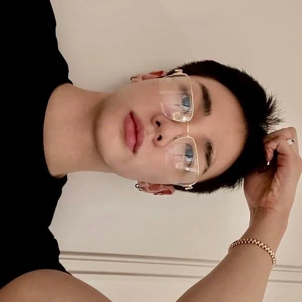Hwang Hyunjin  thumbnail