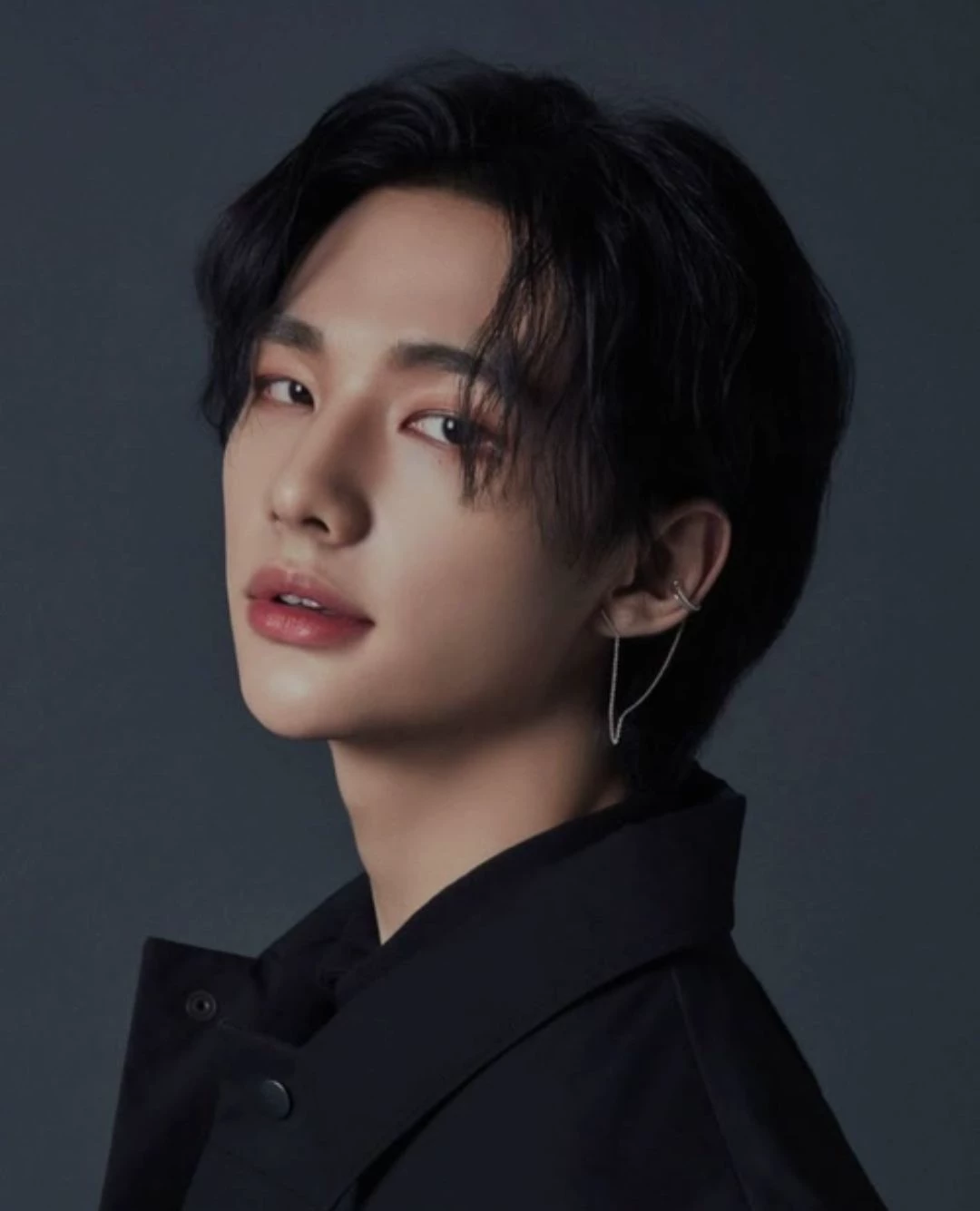 create your own story with hyunjin thumbnail