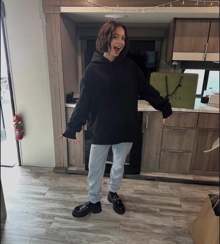 Emma Mayers thumbnail