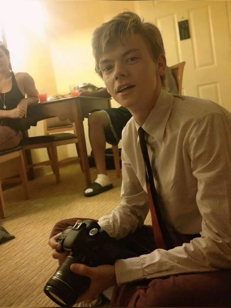 thomas brodie sangster thumbnail