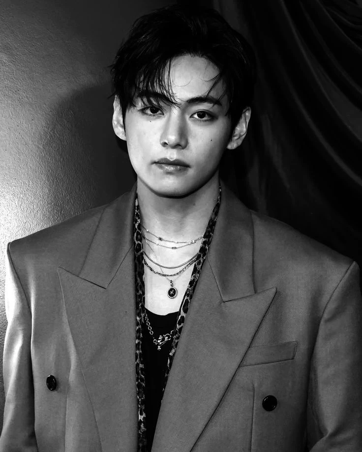 Kim taehyung thumbnail