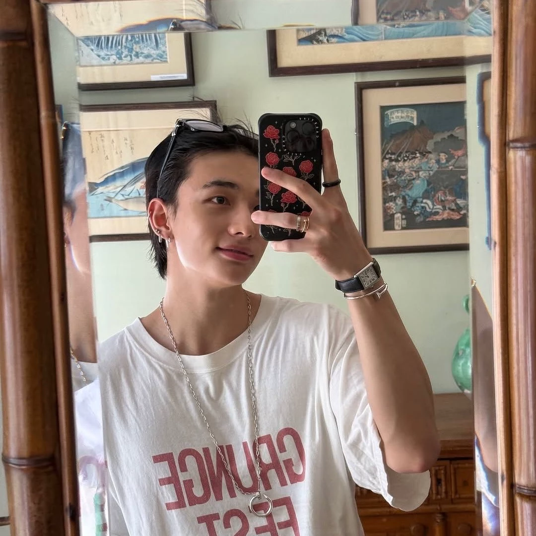 Hwang hyunjin thumbnail