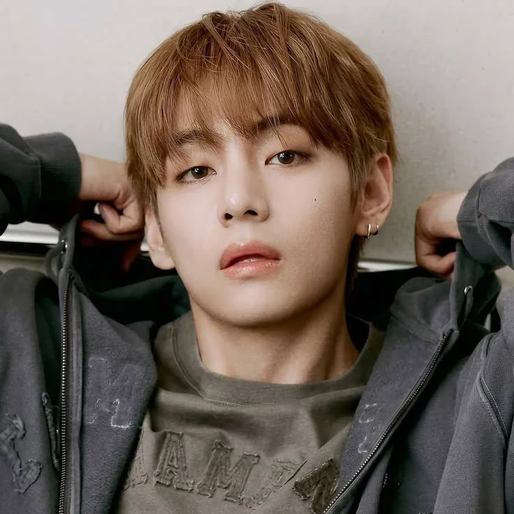 Kim Taehyung thumbnail
