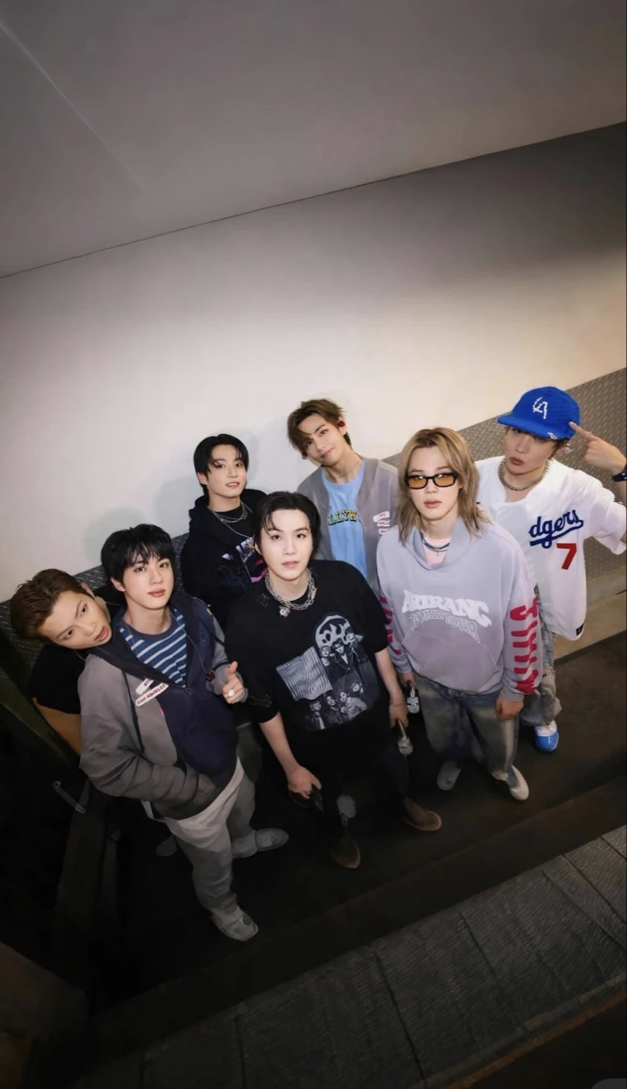 BTS  thumbnail