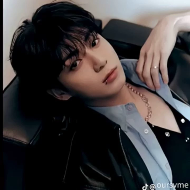 Jeon Jungkook thumbnail