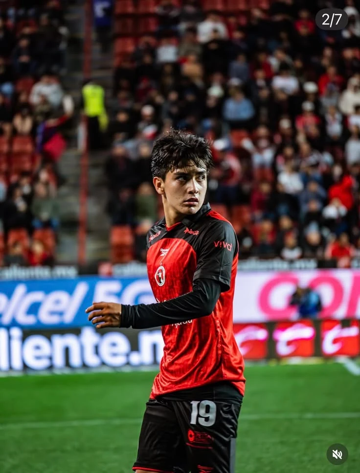 gilberto mora thumbnail
