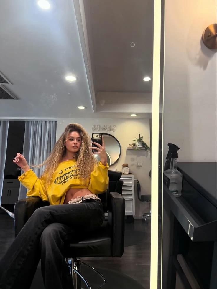 Ruby Rose Turner thumbnail