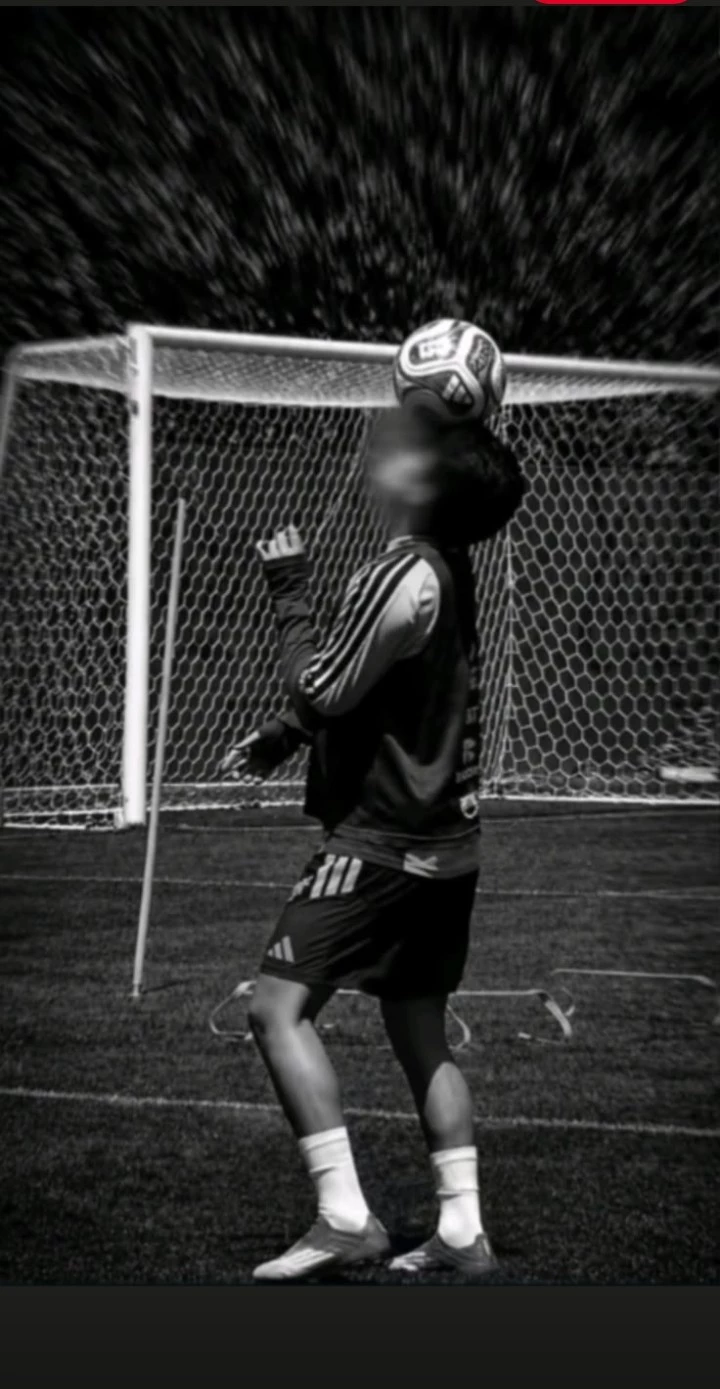 Gilberto Mora  thumbnail
