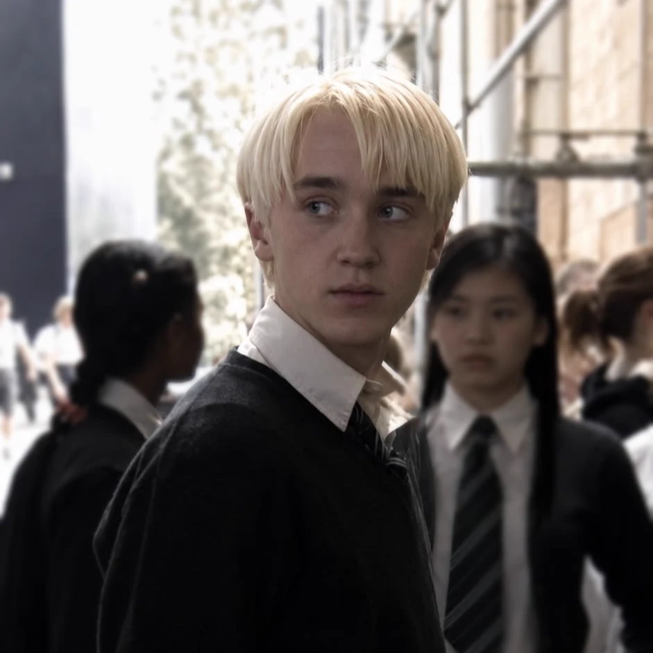 Draco Malfoy thumbnail