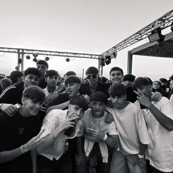 Lucas, Liam, José, Luis, Alejandro, Leandro, Damian thumbnail