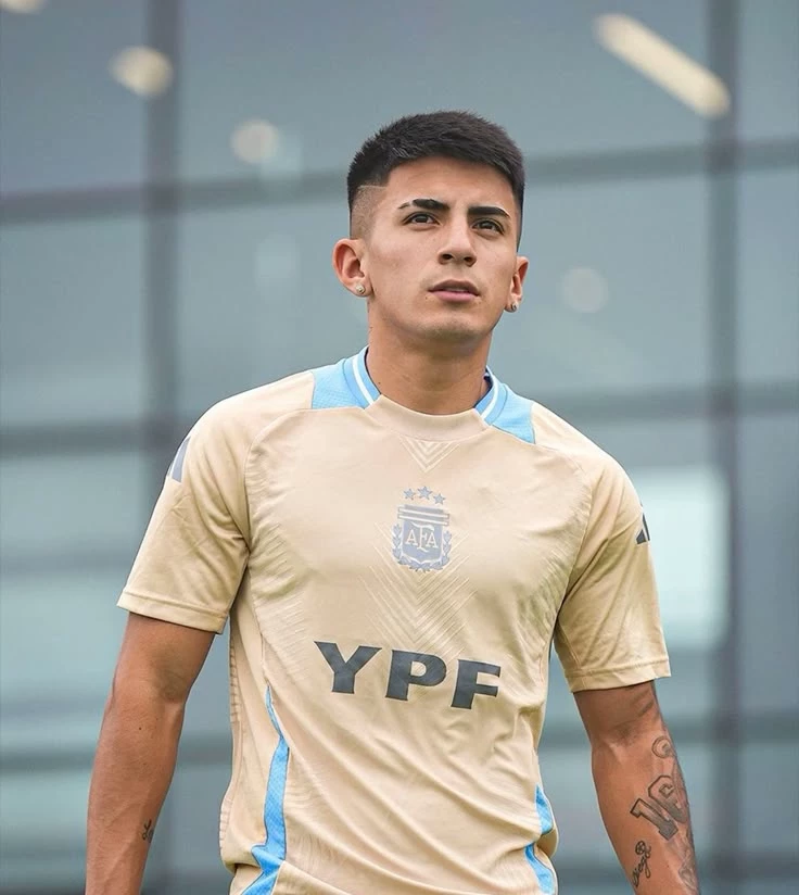THIAGO ALMADA thumbnail