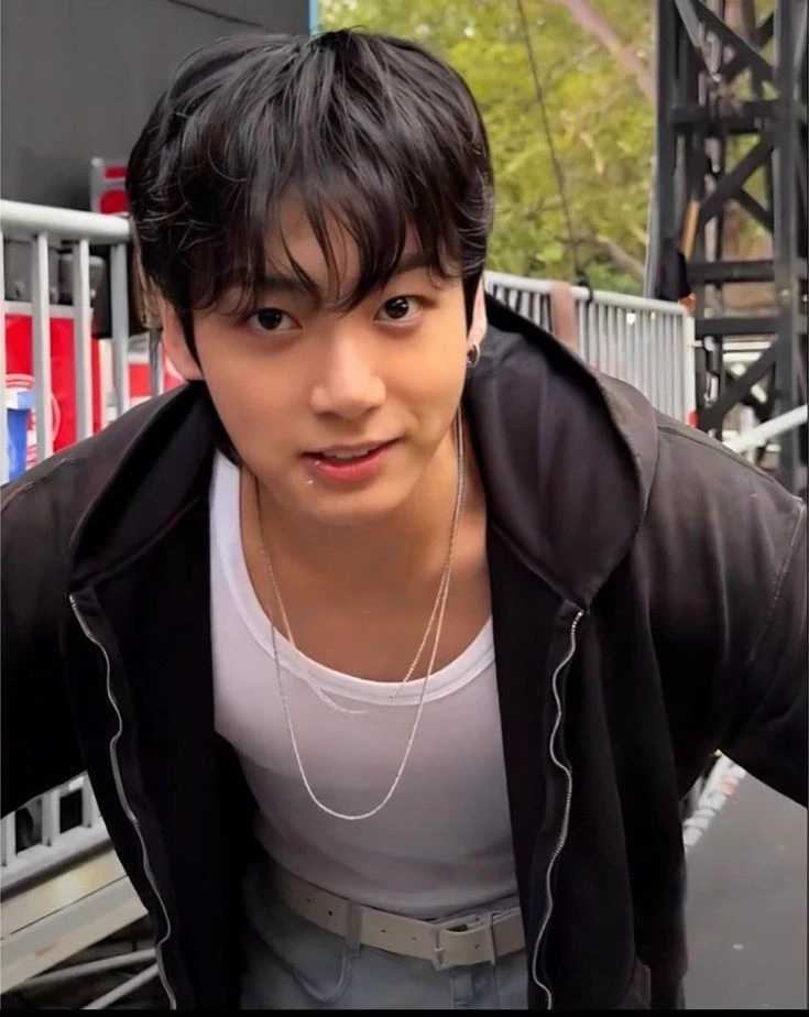 Jeon jungkook - your mafia husband thumbnail