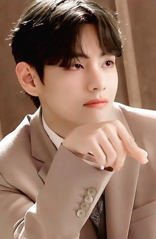 kim taehyung - your handsome doctor  thumbnail